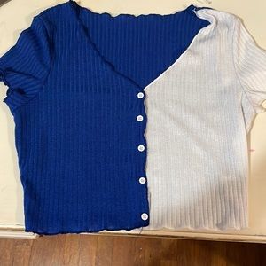 Blue and white ribbed shirt Size:L